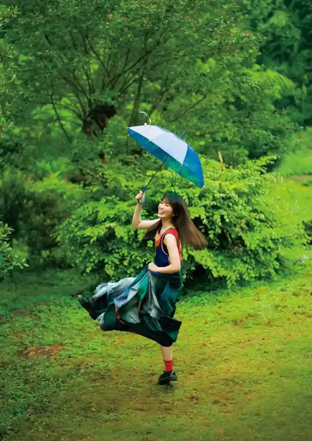 4k休闲壁纸 - 少女 - 微笑 - 户外「哲风壁纸」