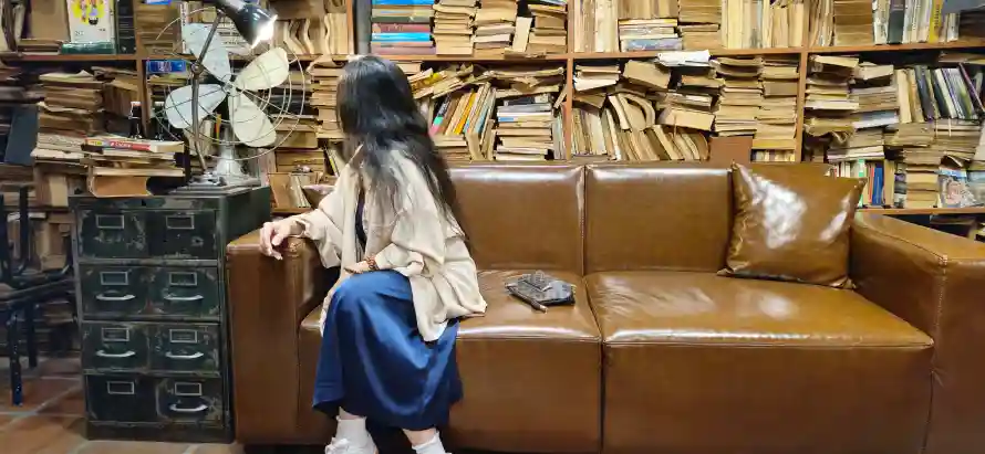 8k书屋壁纸-书店 - 书架-书籍「哲风壁纸」