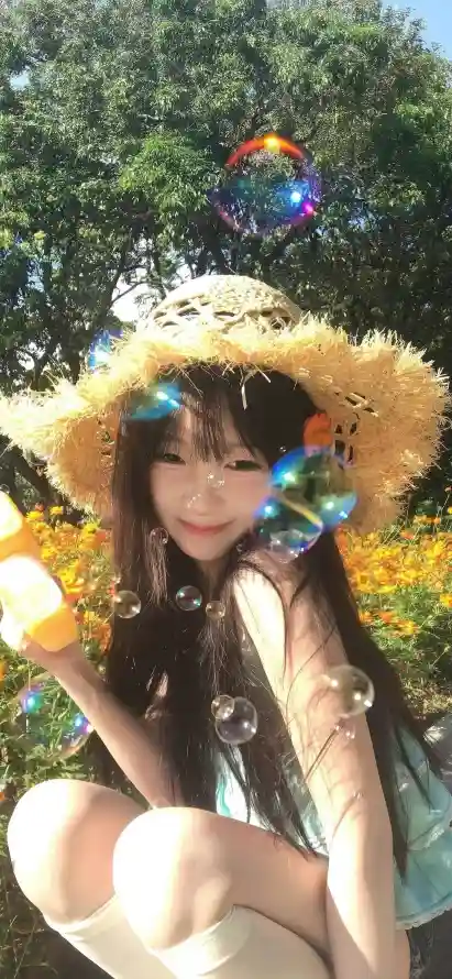 4k吊带壁纸 - 夏日 - 户外 - 泡泡「哲风壁纸」