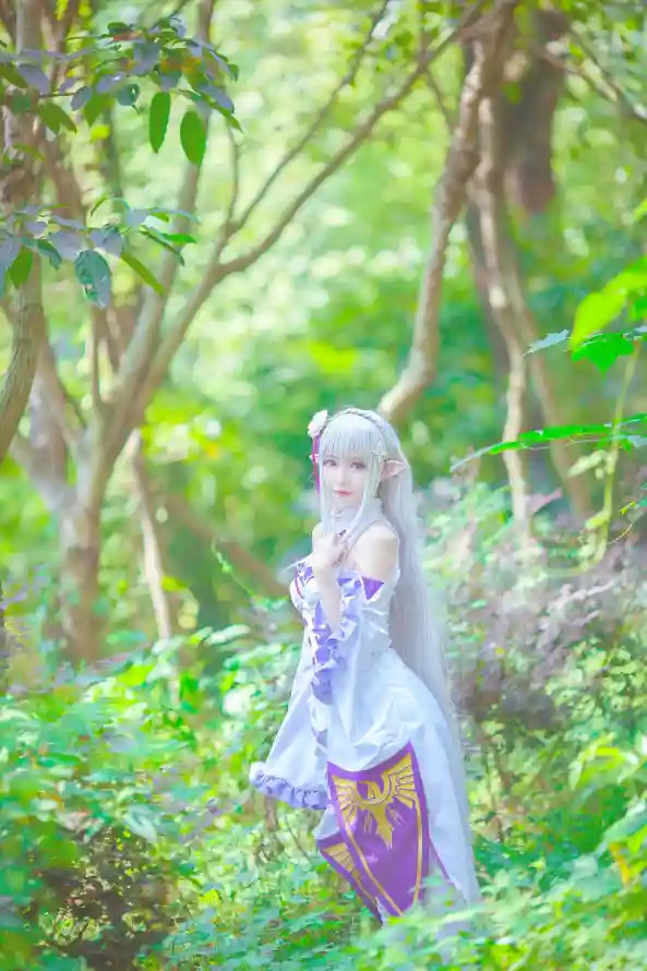 4k少女壁纸 - 户外 - 树林 - 森林「哲风壁纸」