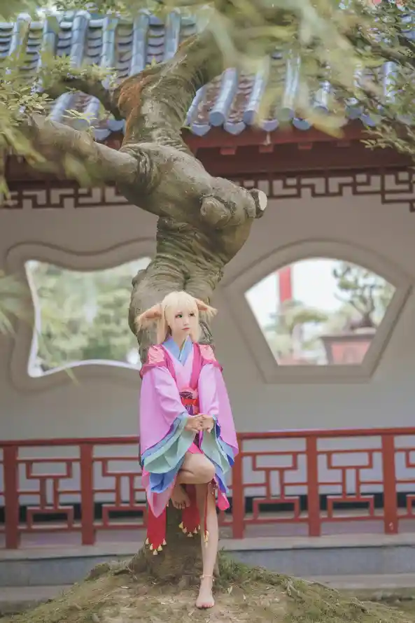 4k古树壁纸 - 园林 - 少女 - 狐耳「哲风壁纸」
