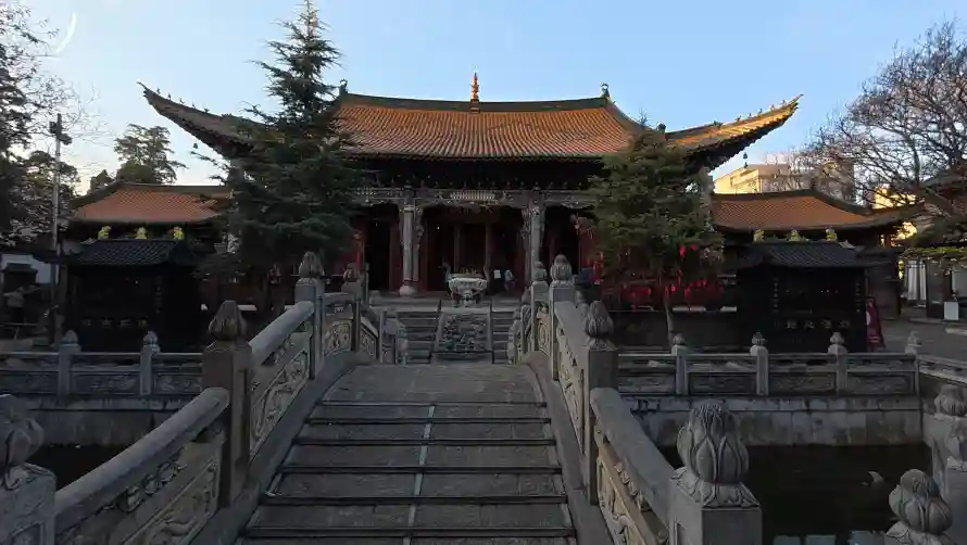 4k寺庙壁纸 - 树木 - 石阶 - 蓝天「哲风壁纸」 4k寺庙壁纸 - 树木 - 石阶 - 蓝天「哲风壁纸」