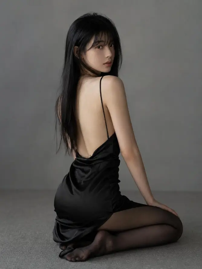 4k写真壁纸 - 冷艳 - 坐姿 - 壁纸「哲风壁纸」