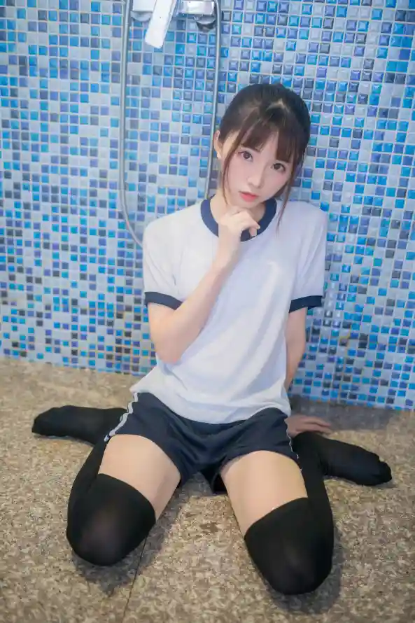 4k少女壁纸 - 浴室 - 甜妹 - 真人「哲风壁纸」