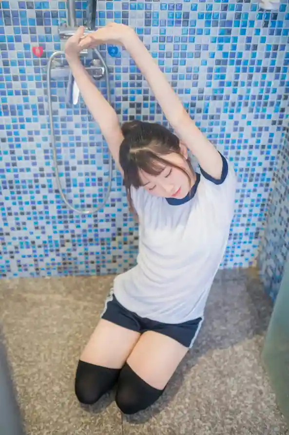 4k写真壁纸 - 少女 - 浴室 - 清纯「哲风壁纸」