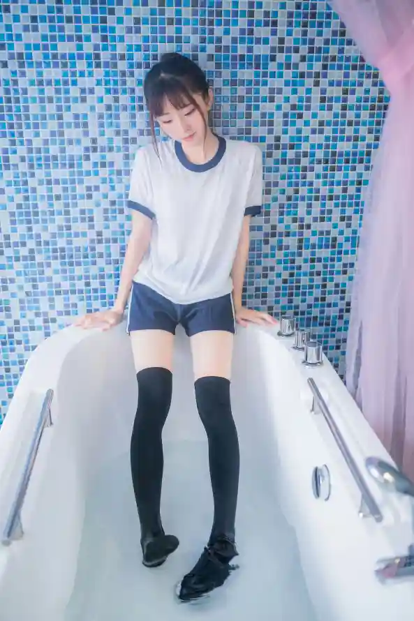 4k少女壁纸 - 浴室 - 浴缸 - 马尾「哲风壁纸」