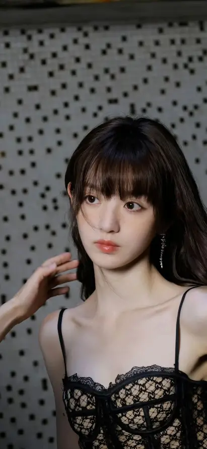 4k吊带壁纸 - 甜美 - 美女 - 耳饰「哲风壁纸」