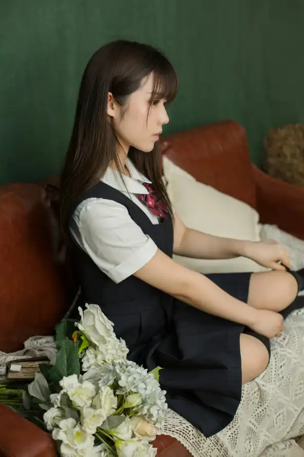 4kjk壁纸 - 制服 - 少女 - 居家「哲风壁纸」