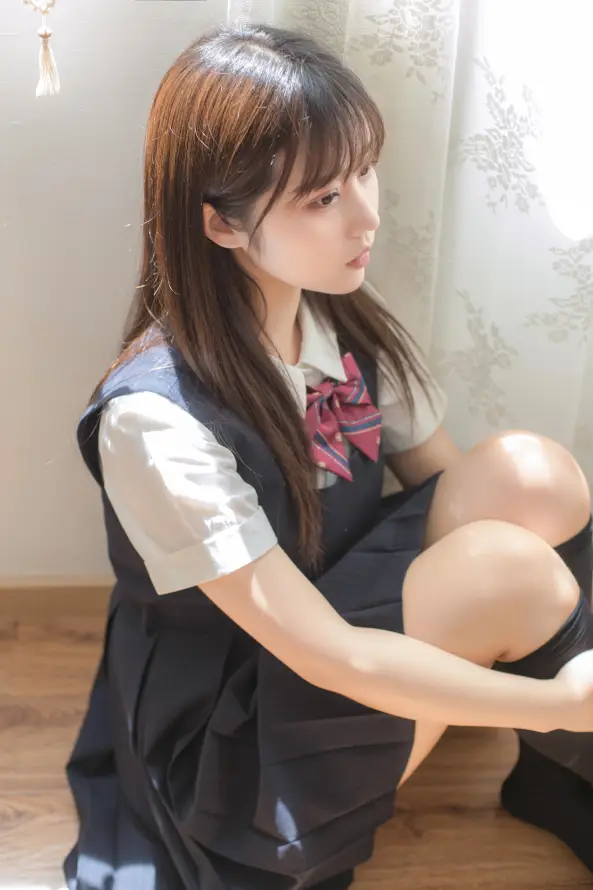 4kjk壁纸 - 侧颜 - 室内 - 少女「哲风壁纸」