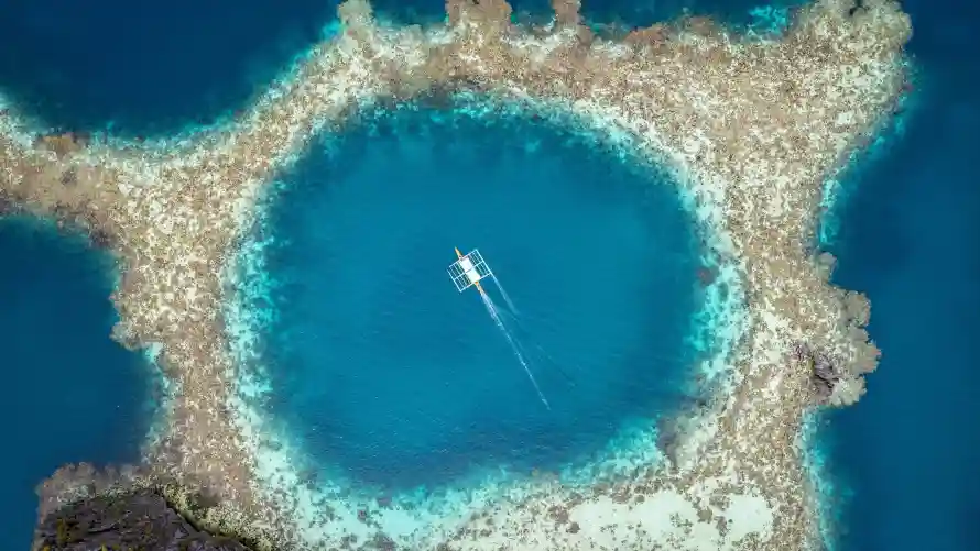 4k海岛壁纸-海景 - 海洋-游船「哲风壁纸」
