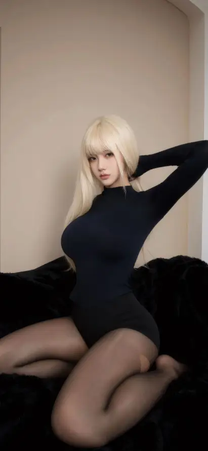 4k室内壁纸 - 抬手 - 沙发 - 美女「哲风壁纸」