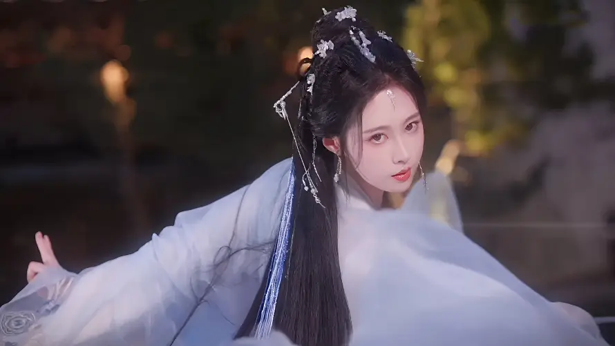 4k古风壁纸-国风 - 夜晚-广袖「哲风壁纸」