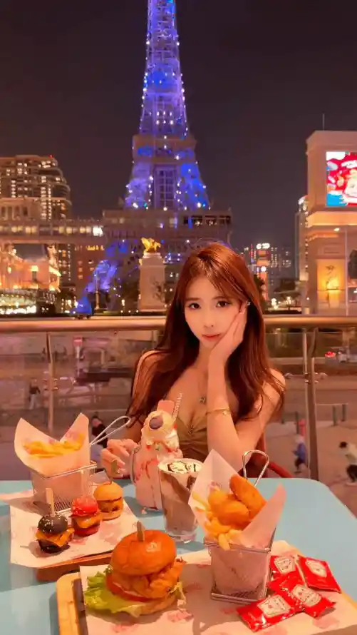 4k吊带壁纸 - 夜景 - 小吃 - 托脸「哲风壁纸」