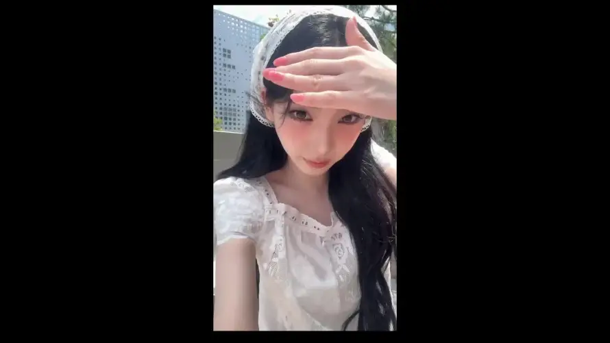 2k夏日壁纸-少女 - 户外-抬手「哲风壁纸」