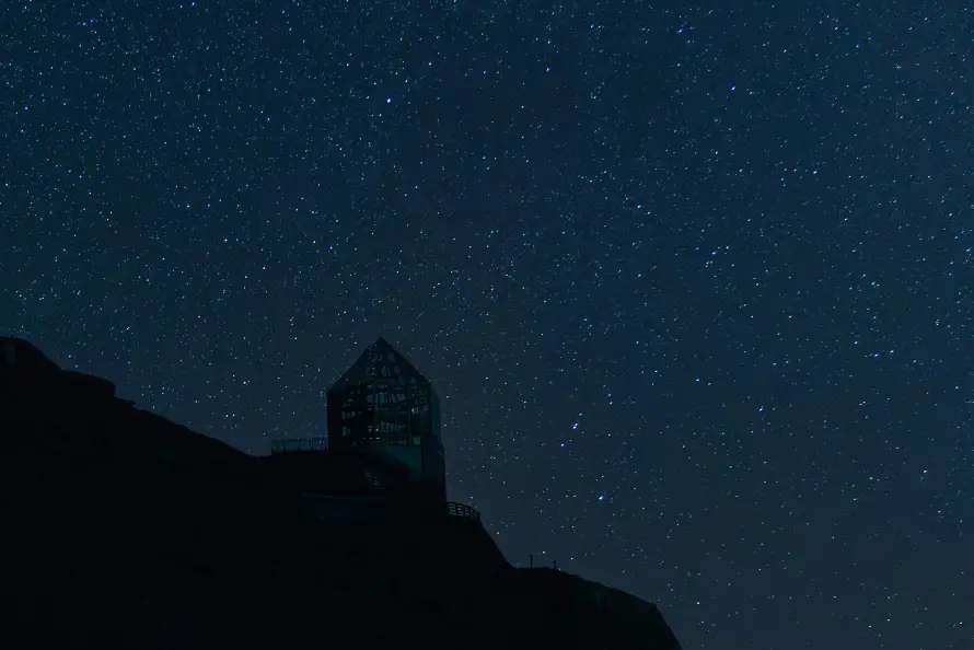 3k夜晚壁纸-夜空 - 山峰-户外「哲风壁纸」
