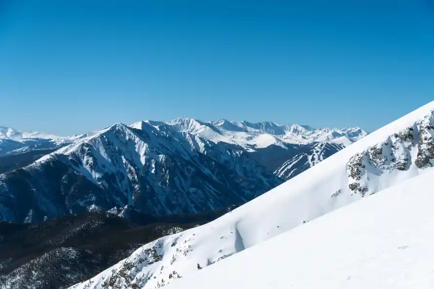 5k冬日壁纸-冰雪 - 山脉-晴空「哲风壁纸」