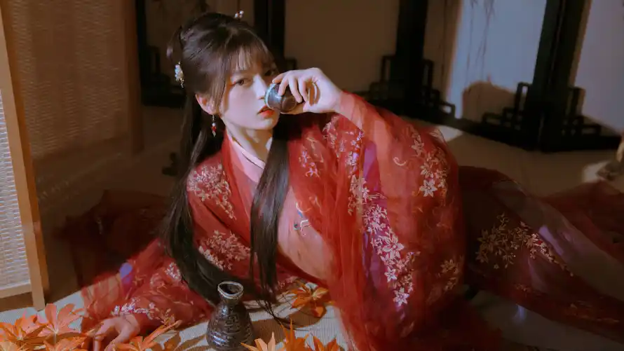 6k发饰壁纸-古风 - 女子-室内「哲风壁纸」