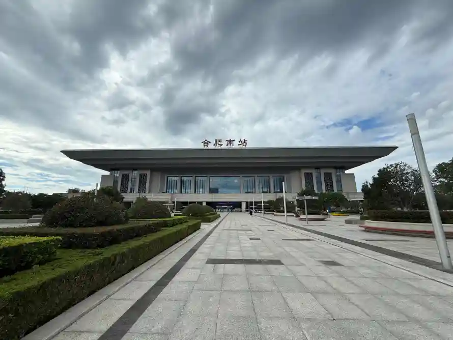 4k云层壁纸 - 出发 - 地砖 - 天空「哲风壁纸」