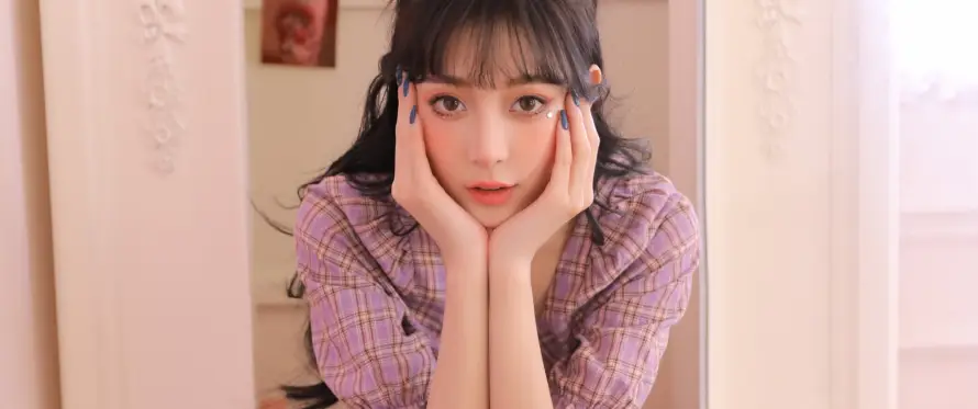 3k87壁纸-少女 - 居家-托脸「哲风壁纸」