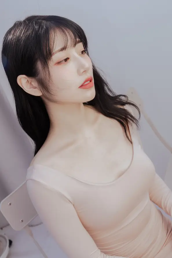 4k侧脸壁纸 - 温柔 - 红唇 - 纯欲「哲风壁纸」