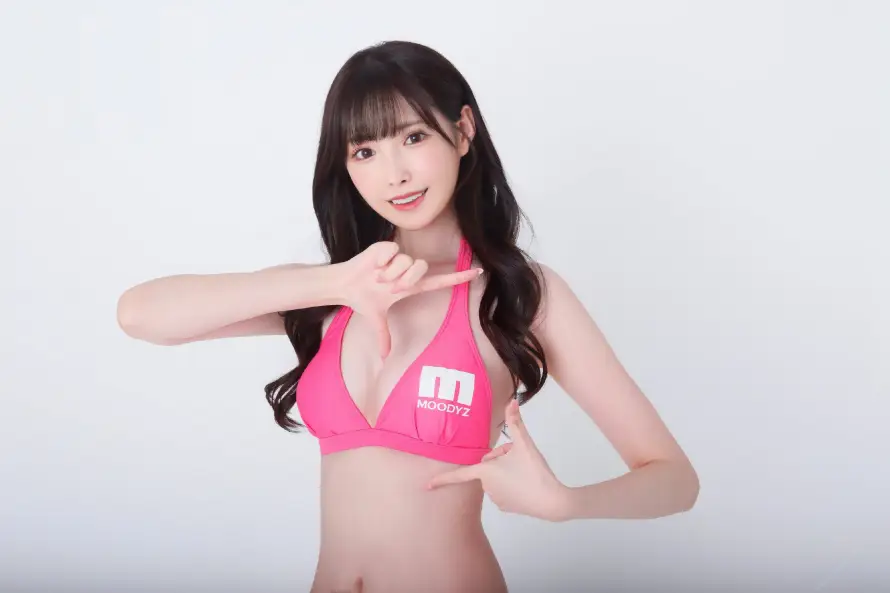 3k人像壁纸-手势 - 甜美-美女「哲风壁纸」