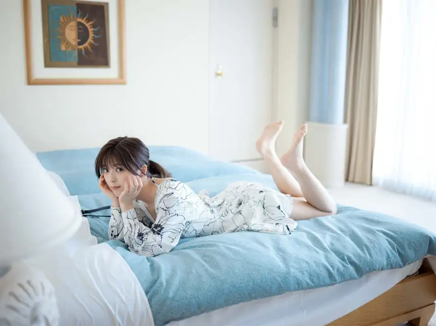 3k卧室壁纸-室内 - 少女-居家「哲风壁纸」