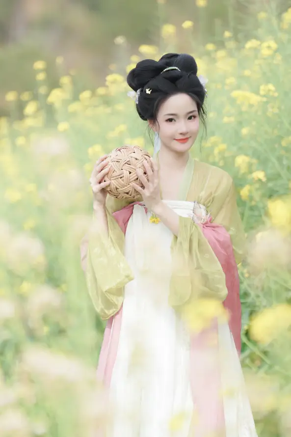 4k发髻壁纸 - 古装 - 古风 - 微笑「哲风壁纸」