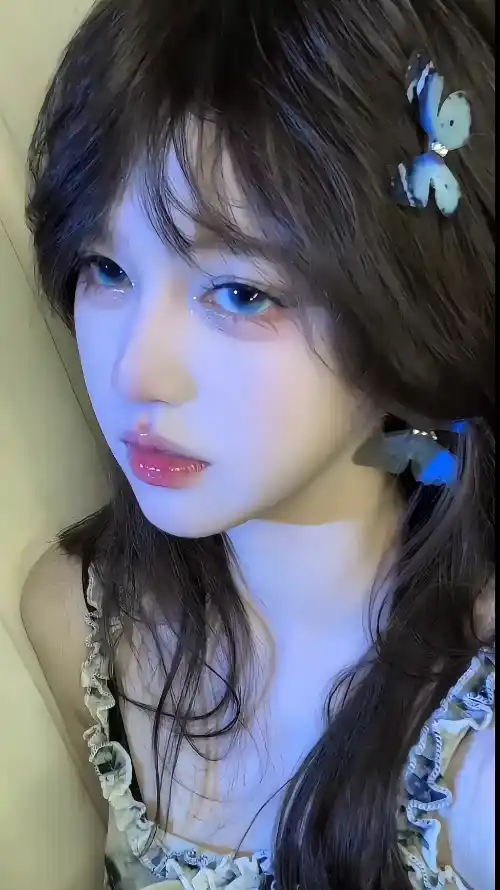 4k冷调壁纸 - 吊带 - 少女 - 红唇「哲风壁纸」