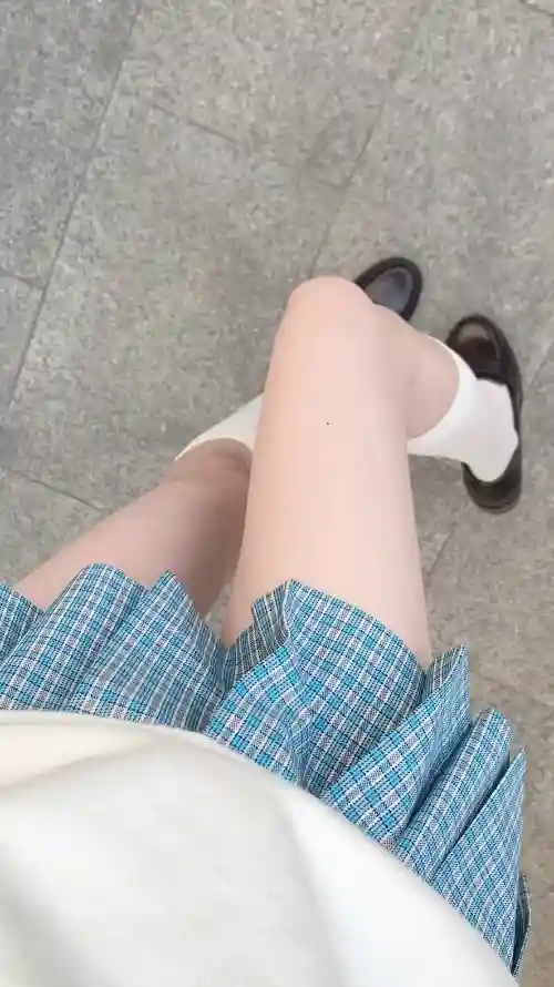 4k室外壁纸 - 白袜 - 穿搭 - 美女「哲风壁纸」