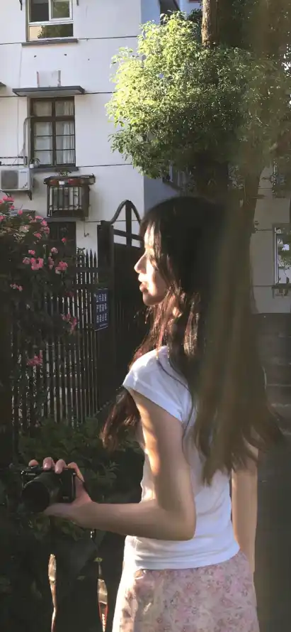 4k侧脸壁纸 - 夕阳 - 女生 - 建筑「哲风壁纸」