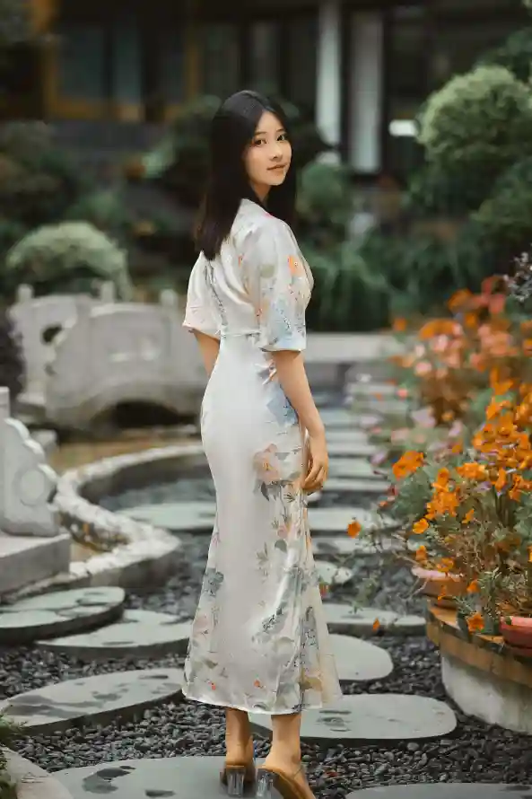 4k修身壁纸 - 回眸 - 国风 - 少妇「哲风壁纸」