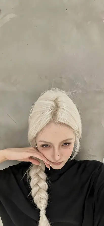 4k托腮壁纸 - 气质 - 白发 - 美女「哲风壁纸」