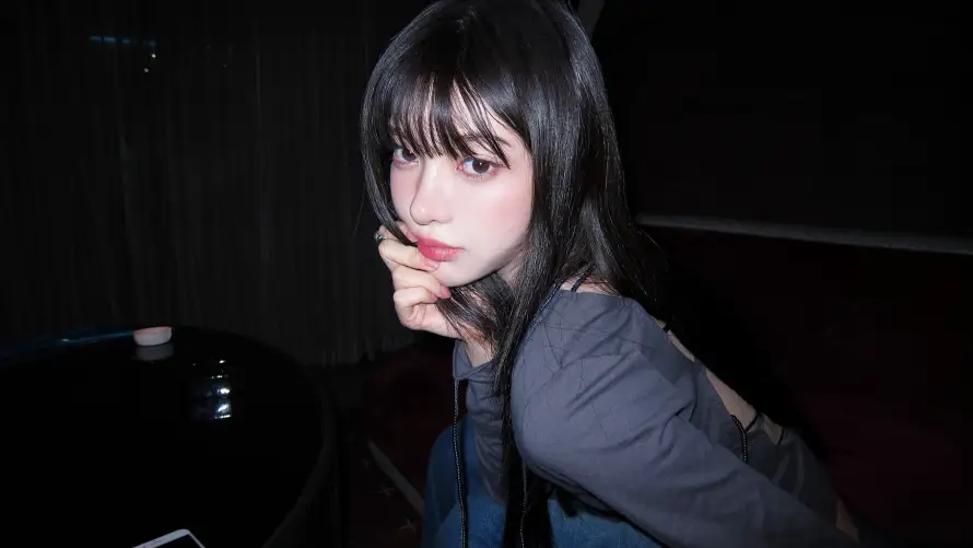5k人像壁纸-暗调 - 红唇-美女「哲风壁纸」