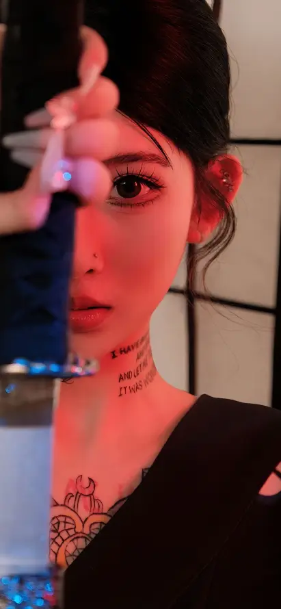 4k女性壁纸 - 暖光 - 潮酷 - 纹身「哲风壁纸」