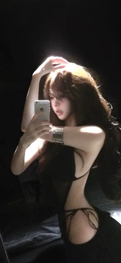 4k美女壁纸 - 绑带裙 - 长卷发 - 人像写真「哲风壁纸」