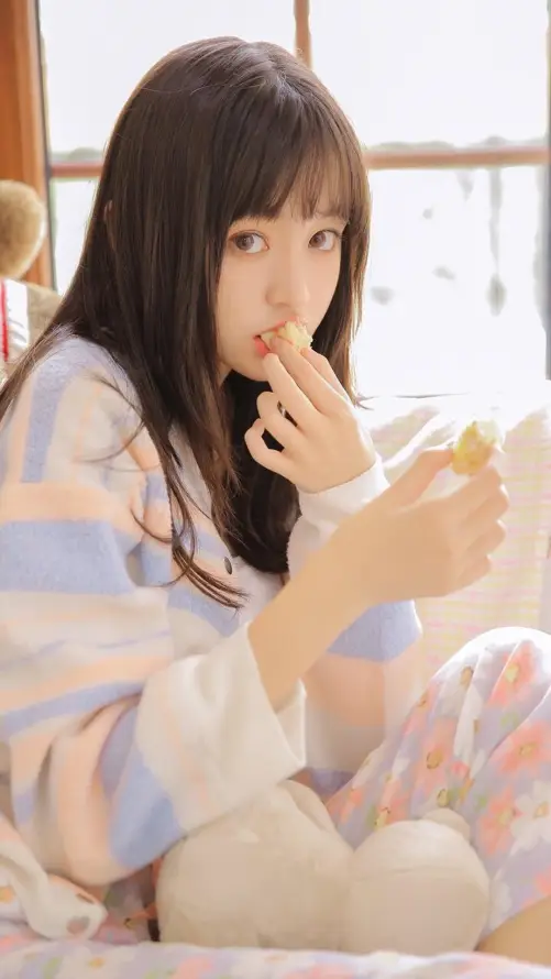 4k可爱壁纸 - 室内 - 少女 - 居家「哲风壁纸」