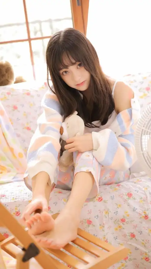 4k休闲壁纸 - 可爱 - 室内 - 少女「哲风壁纸」