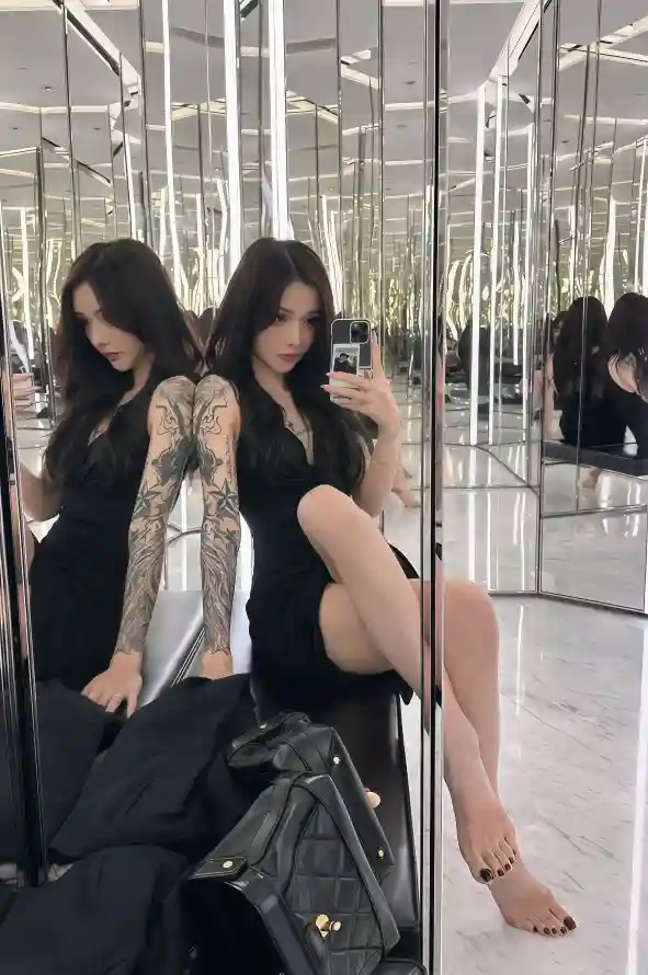 4k凉拖壁纸 - 皮衣 - 纹身 - 美女「哲风壁纸」