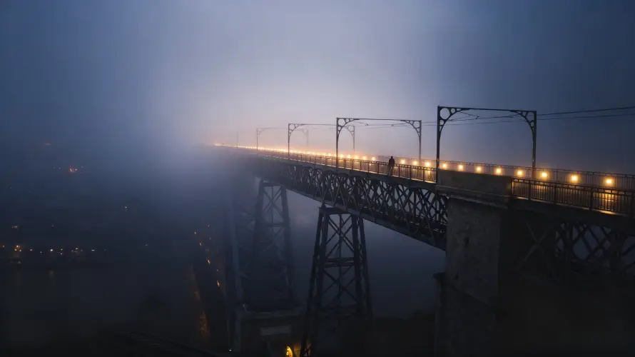 3k夜景壁纸-水面 - 灯光-蓝调「哲风壁纸」