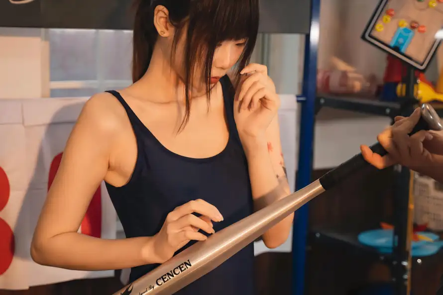 7k写真壁纸-室内 - 少女-拍照「哲风壁纸」