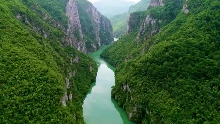 3k山林壁纸-山脉 - 峡谷-峭壁「哲风壁纸」