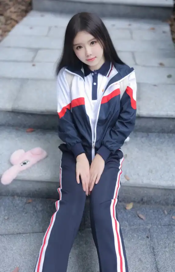 4k学生壁纸 - 少女 - 户外 - 校服「哲风壁纸」