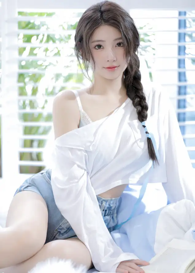 4k人像壁纸 - 吊带 - 居家 - 清纯「哲风壁纸」