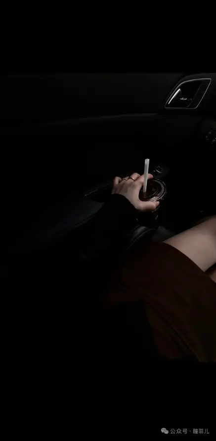 4k手部壁纸 - 汽车 - 车内 - 轿车「哲风壁纸」