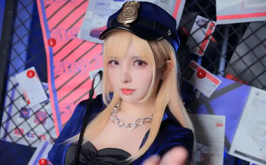 8k写真壁纸-女警 - 警帽-金发「哲风壁纸」