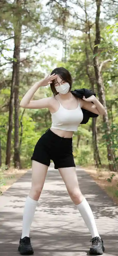 4k公路壁纸 - 口罩 - 性感 - 户外「哲风壁纸」
