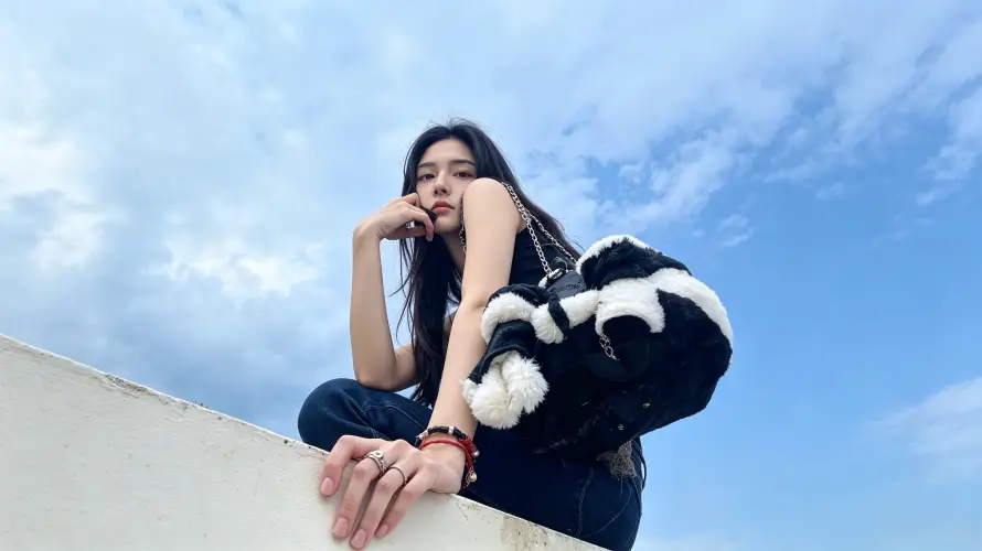 3k天台壁纸-好看 - 少女-黑发「哲风壁纸」