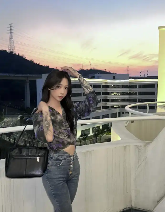 4k建筑壁纸 - 纹身 - 美女 - 都市「哲风壁纸」