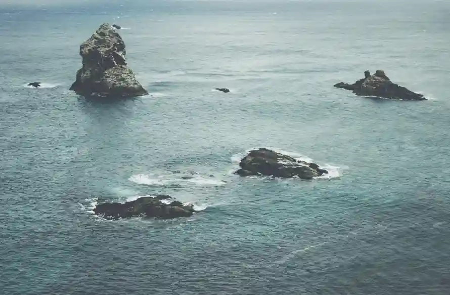 2k孤岛壁纸-海水 - 海洋-海浪「哲风壁纸」