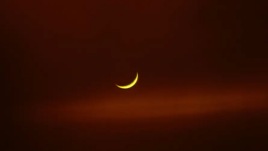 2k夜空壁纸-天空 - 弯月-新月「哲风壁纸」